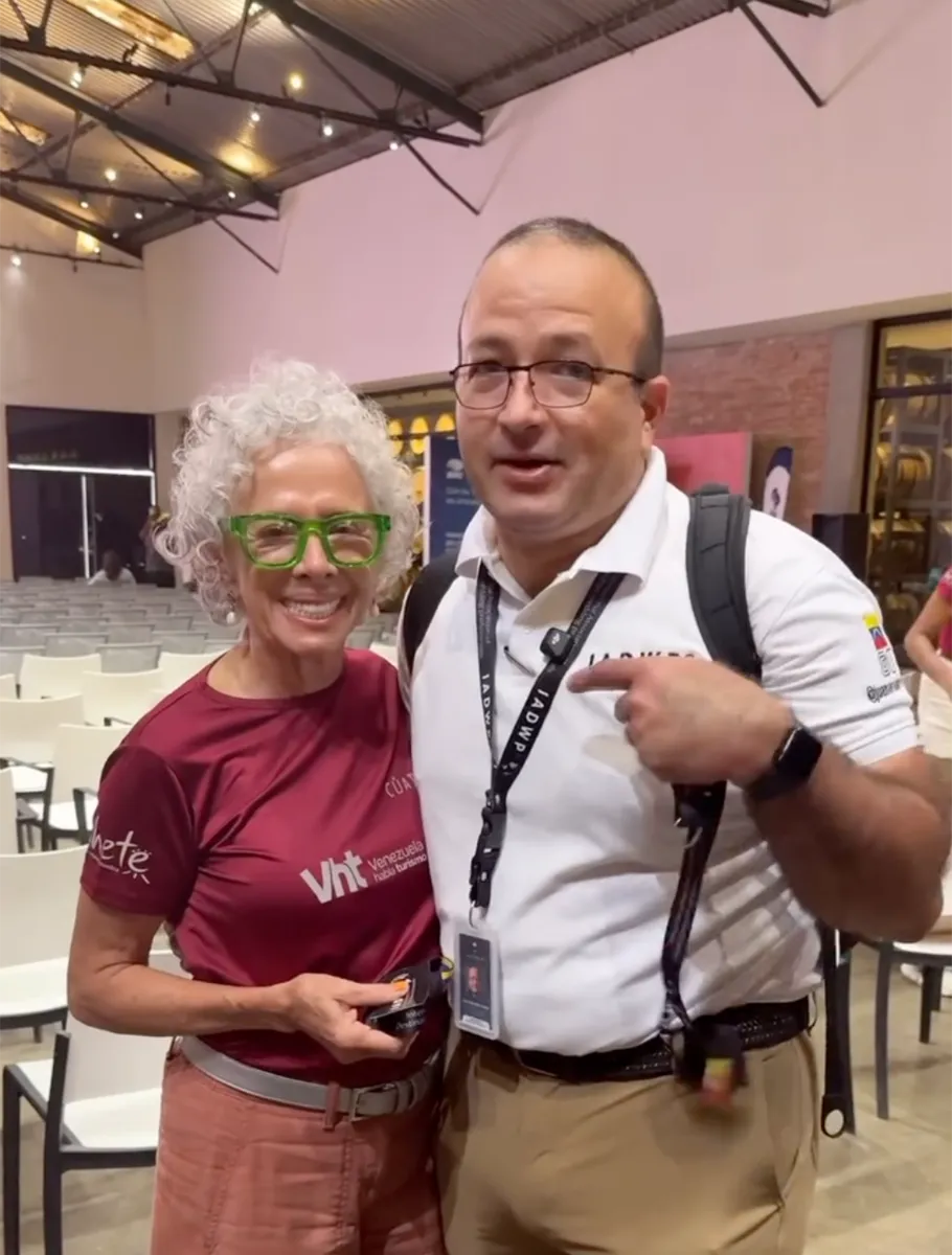 Juan Salvador con Valentina Quintero